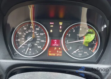 2011 BMW 335I xDrive z USA, uszkodzony, nr VIN WBAKF9C55BE619862